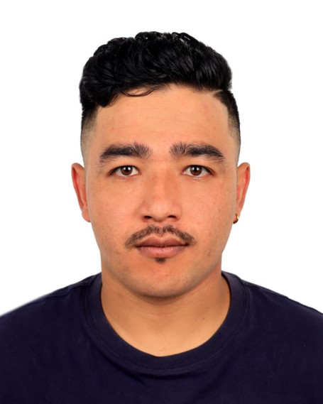 नविन श्रेष्ठ